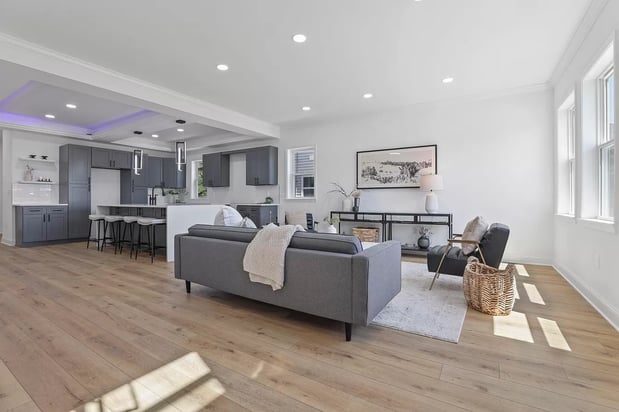 Images Eagle Home Services Inc.