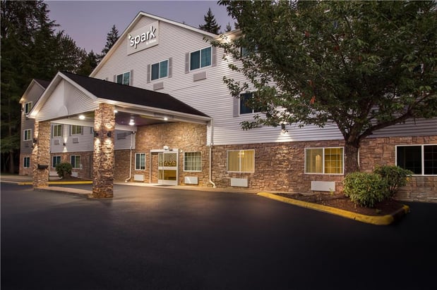 Images Spark by Hilton Tumwater