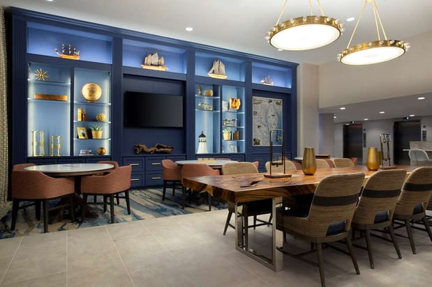 Images Fenwick Shores, Tapestry Collection by Hilton