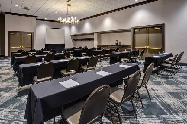 Images DoubleTree by Hilton Lansing