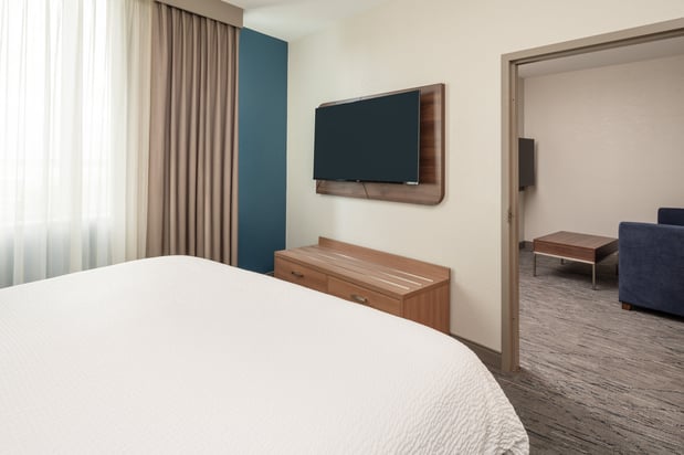 Images Holiday Inn Express Miami Airport-Blue Lagoon Area by IHG