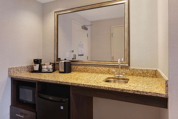 Images Hampton Inn & Suites San Luis Obispo