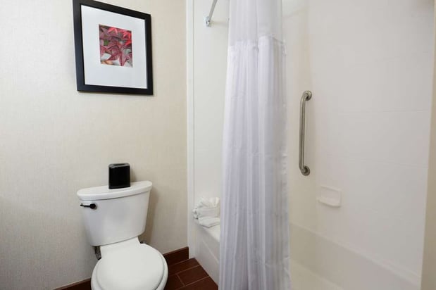 Images Hilton Garden Inn Greensboro Airport