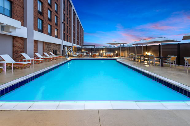 Images Holiday Inn & Suites Richmond - West End by IHG