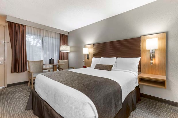 Images Best Western Plus Landing View Inn & Suites