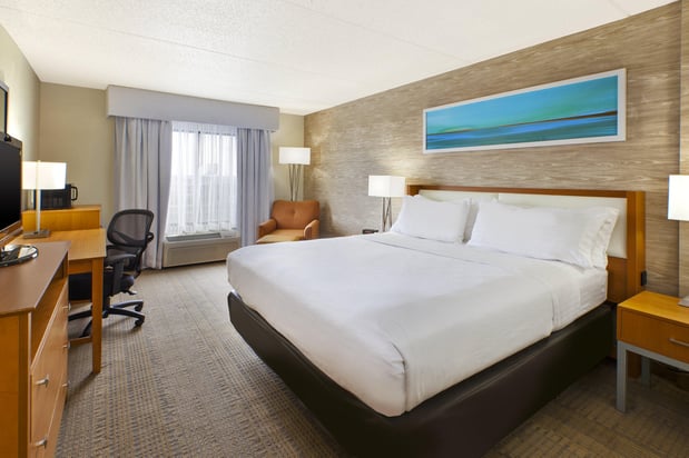 Images Holiday Inn & Suites Bolingbrook by IHG