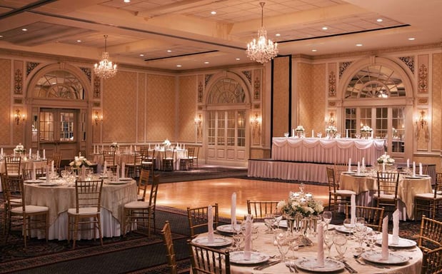 Images The Hotel Roanoke & Conference Center, Curio Collection by Hilton