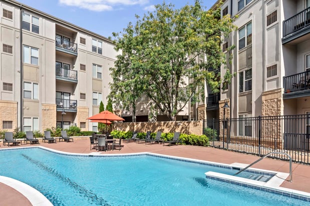 Images Camden Fairfax Corner Apartments