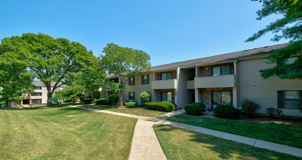 Images Forest Woods Apartments