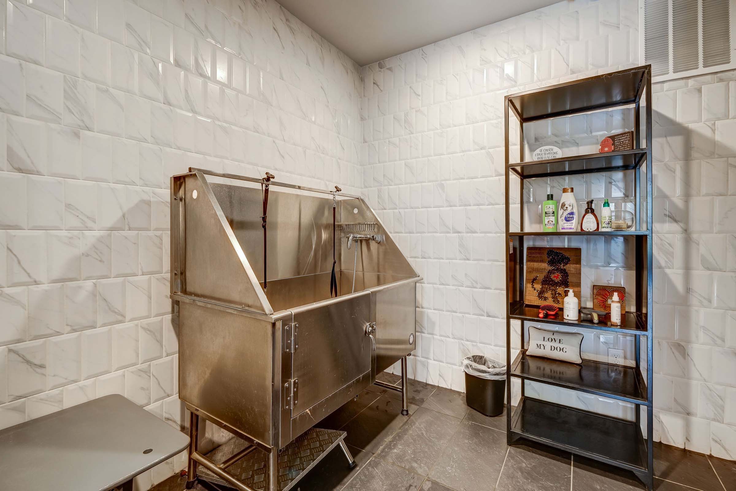 Community Paw Spa at at Camden Alpharetta apartments in Alpharetta, GA