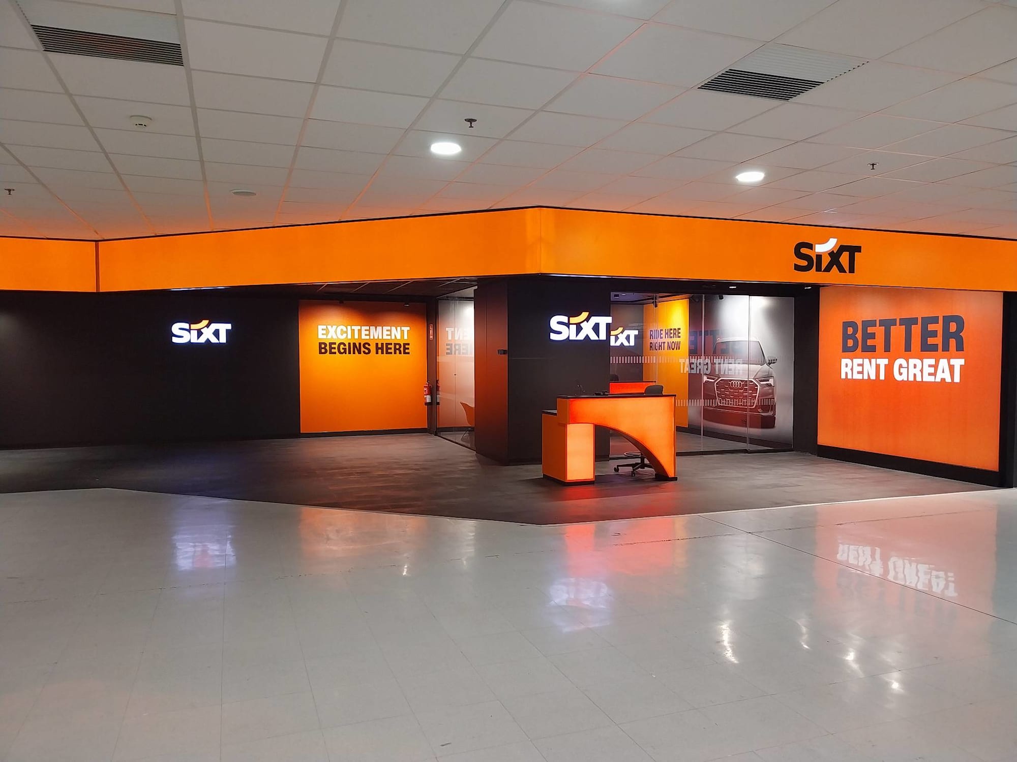 SIXT Alquiler de Coches - Aeropuerto de M&aacute;laga (AGP) 13