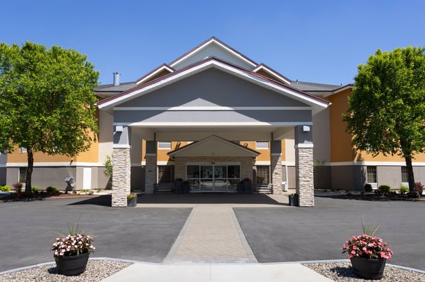 Images Holiday Inn Express & Suites Brattleboro by IHG