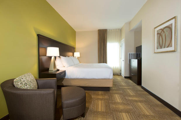 Images Staybridge Suites Orlando at Seaworld by IHG