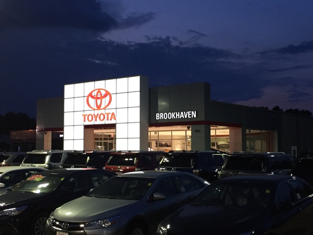 Images Toyota of Brookhaven