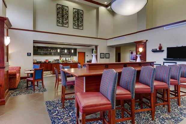 Images Hampton Inn & Suites Indianapolis-Airport
