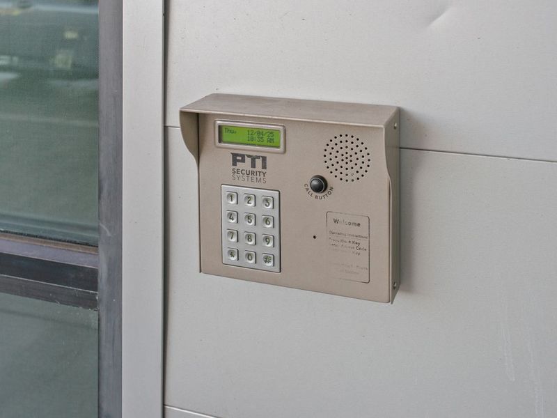 Extra Space Storage Image