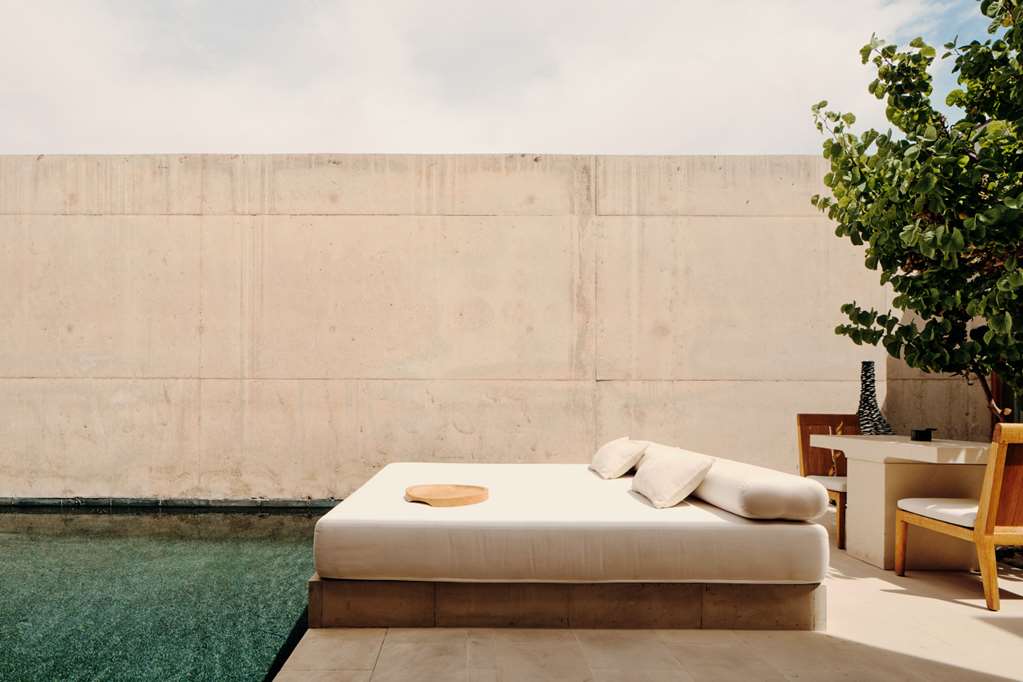 Amangiri - Mesa Pool Suite, Day Bed