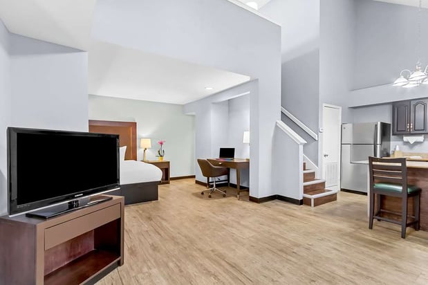 Images SureStay Studio by Best Western Pensacola