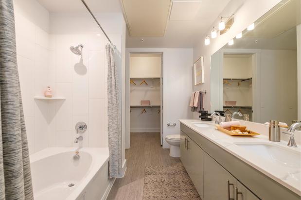 Images Reveal Lake Ridge Apartments
