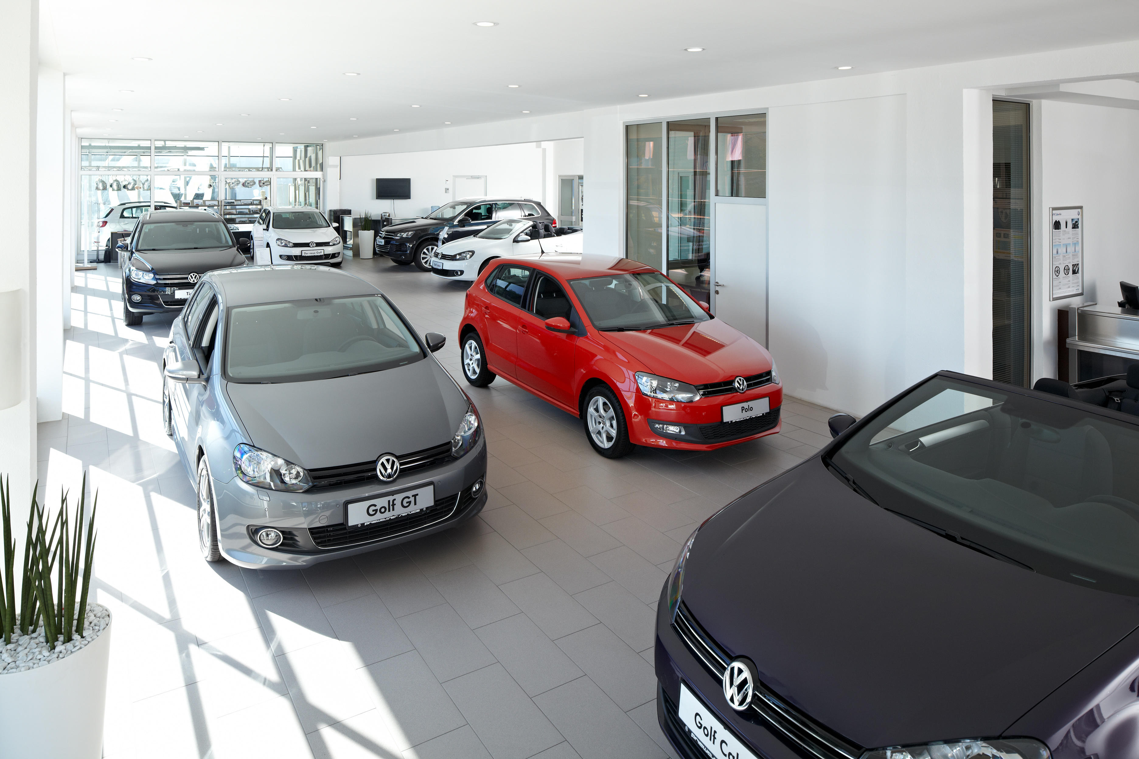 Autohaus Priewasser GmbH, Salzburger Straße 24-30 in Ried im Innkreis