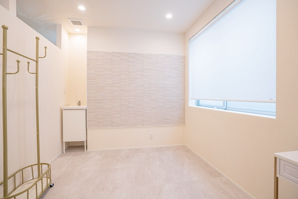 Images シェアプラス 本町 シェアサロン