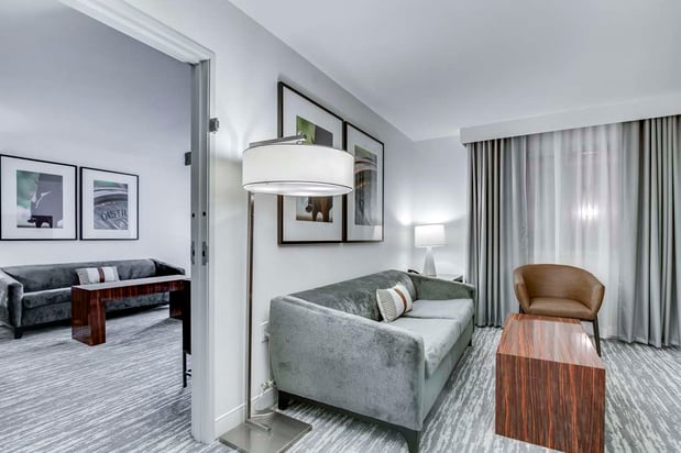 Images Embassy Suites by Hilton Louisville East