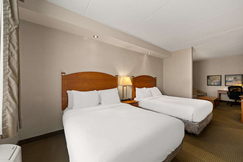 Suite 2 Queen Beds with Sofa Bed and Kitchenette Best Western Plus Orangeville Inn & Suites Orangeville (519)941-3311