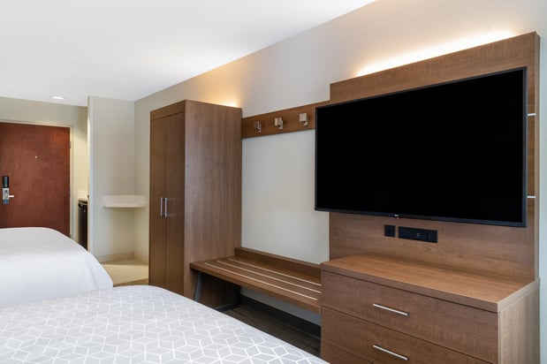 Images Holiday Inn Express & Suites Colorado Springs Airport by IHG