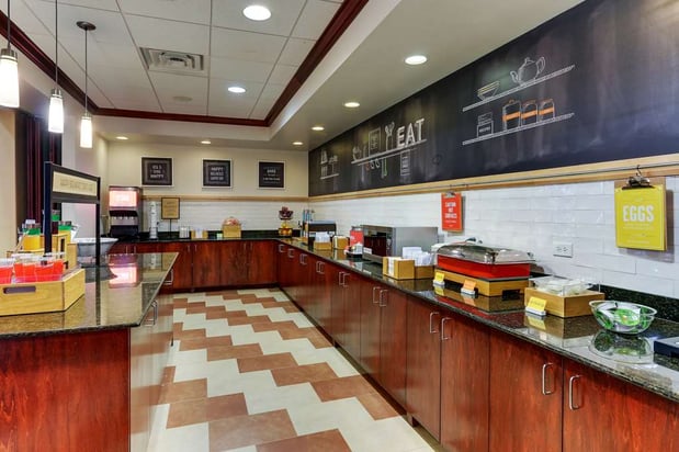 Images Hampton Inn & Suites Indianapolis-Airport