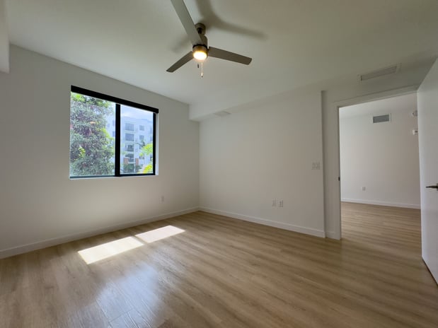 Images Caroline Golden Glades