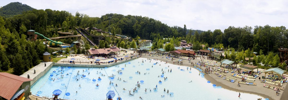 Featuring 35 acres of thrilling attractions, dining options, canopies and retreats, and beautiful scenery, Dollywood's Splash Country award-winning water park has something for everyone.