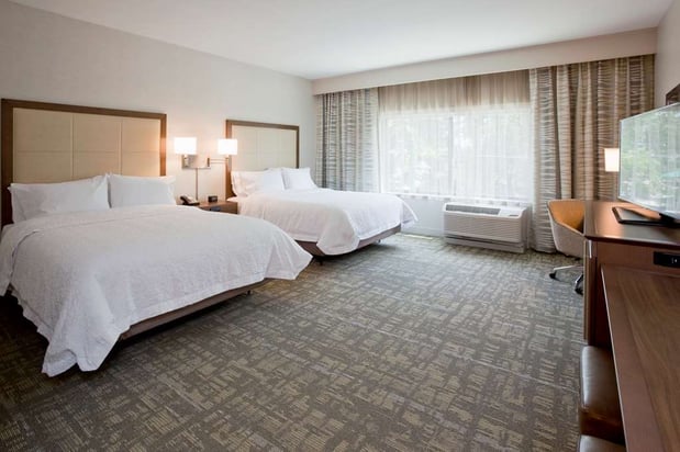 Images Hampton Inn Spicer Green Lake