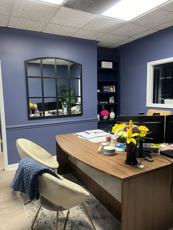 Images Julie Hahn: Allstate Insurance