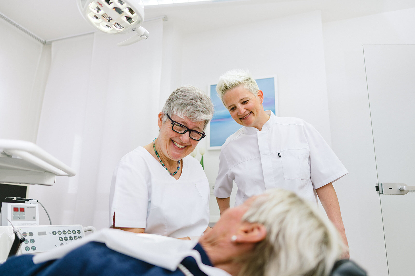 Bild 22 Praxis für Implantologie und ästhetische Zahnheilkunde Dr. Westphalen - Zahnarzt in Gottmadingen in Gottmadingen