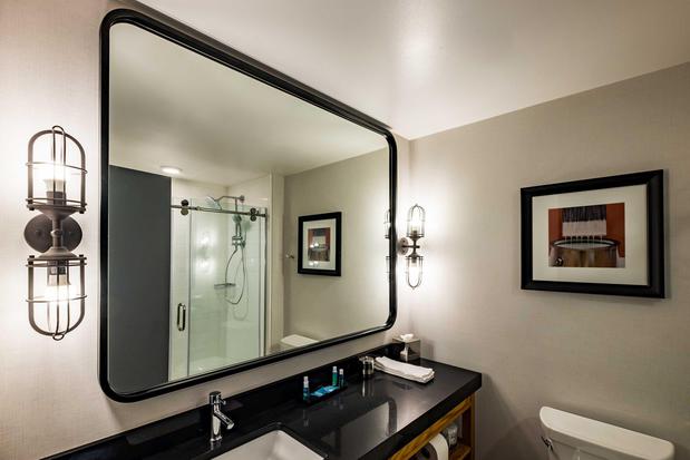 Images Hotel Indigo Madison Downtown by IHG