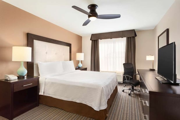 Images Homewood Suites by Hilton Fargo