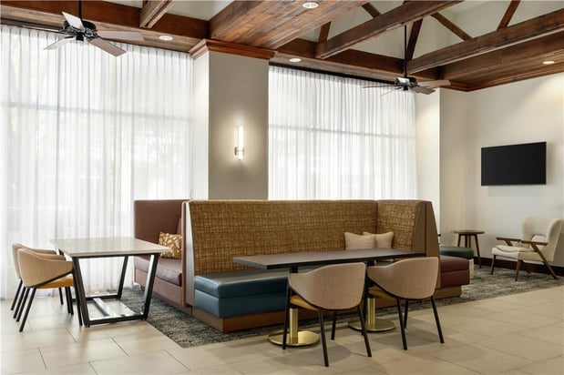 Images Hampton Inn & Suites Greenville-Downtown-RiverPlace