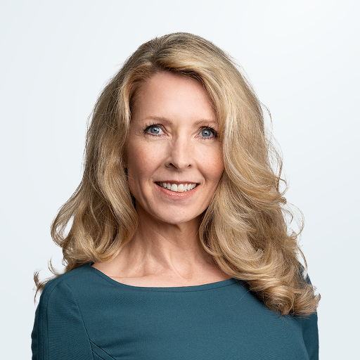 Stacey Burgess headshot.