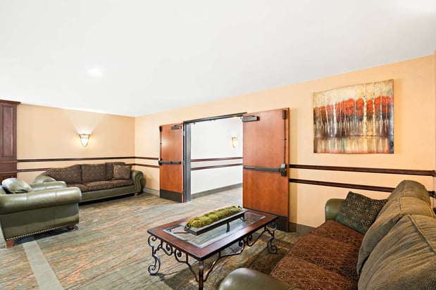 Images Best Western Newberry Station