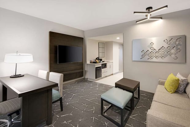 Images Embassy Suites by Hilton Atlanta Perimeter Center