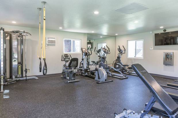 Images Tuscany Hills Apartments