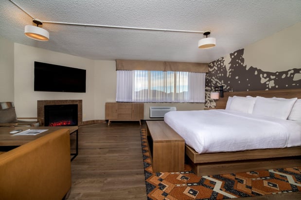 Images Holiday Inn Estes Park by IHG