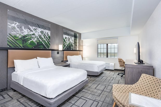 Images Holiday Inn Lafayette-City Centre by IHG