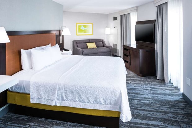 Images Hampton Inn & Suites Memphis-Beale Street