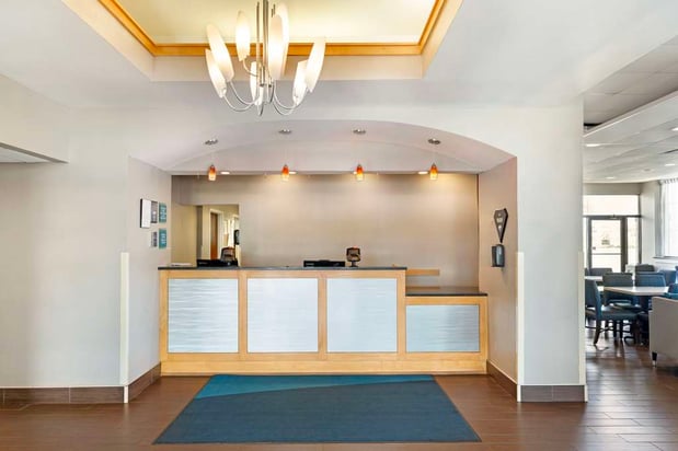 Images Best Western Hartford Hotel & Suites