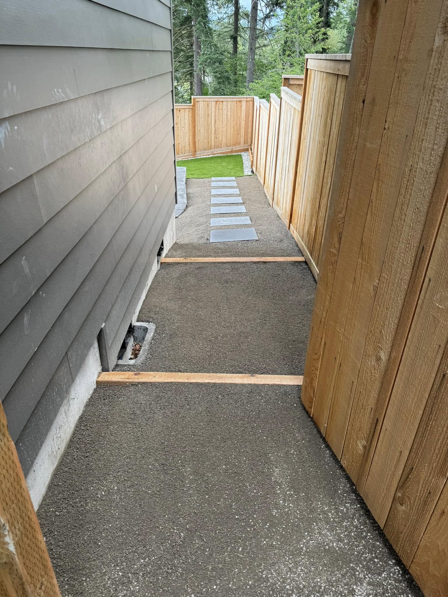 Lawn Care Service Canby, OR
Keep your yard looking its best with lawn care service from Smart Donkey Hardscape & Construction LLC in Canby, OR. We provide reliable maintenance and treatments to promote healthy, lush grass that adds value and appeal to your home. Our team ensures your lawn stays neat, green, and professionally maintained all year long.