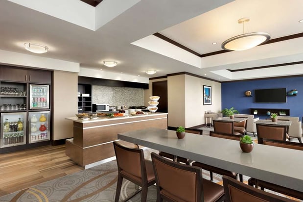 Images Hilton Baltimore BWI Airport