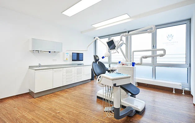 Bilder KÖNIGSWEIß Zahnärzte MVZ Nürnberg