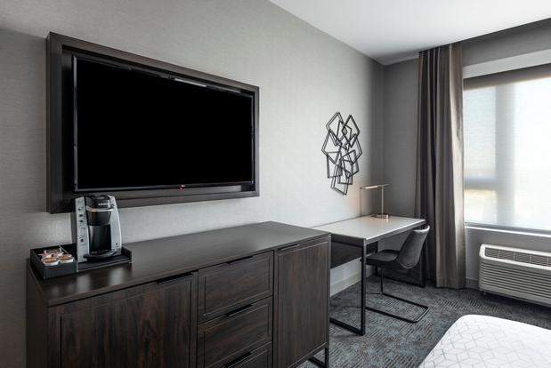 Images Holiday Inn Express Boston Logan Airport - Revere by IHG