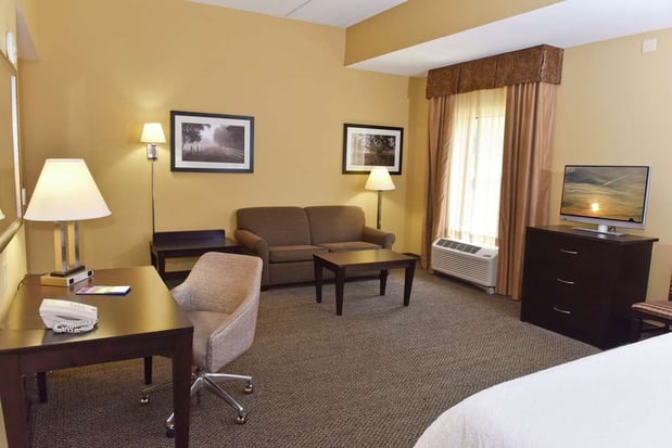 Images Hampton Inn & Suites Alexandria